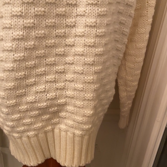 Premises Oversized Sweater - Picture 5 of 11